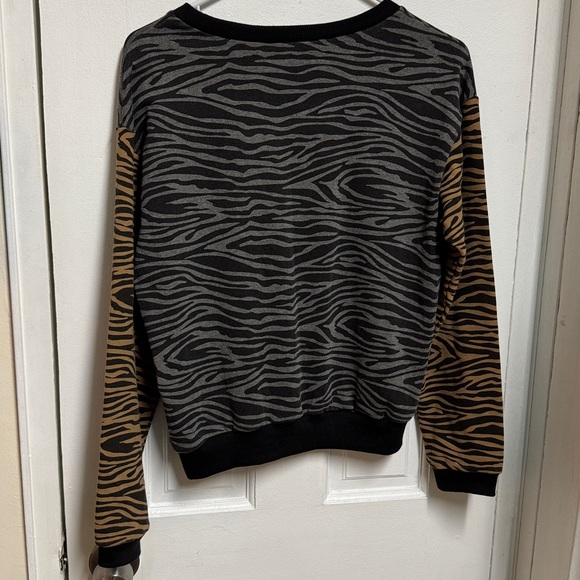 Vintage Havana Black and Brown Striped Top - Picture 6 of 6